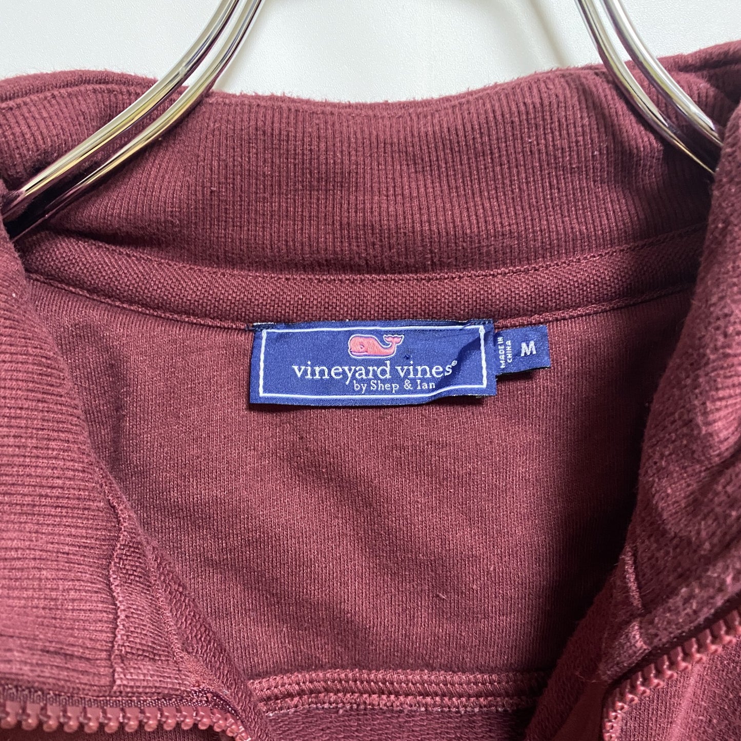 古着 used Vineyard Vines 長袖ハーフジップワンポイントタグスウェット トレーナー ワインレッド Mサイズ