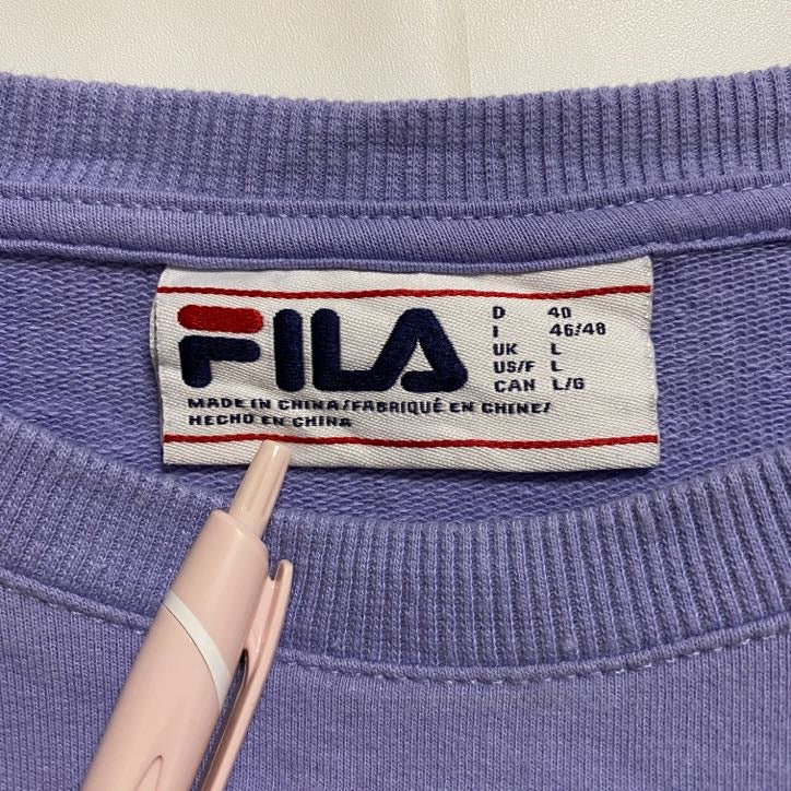 古着 used FILA フィラ 長袖ワンポイント刺繍スウェット トレーナー クルーネック 薄紫 パープル 秋冬服 Lサイズ