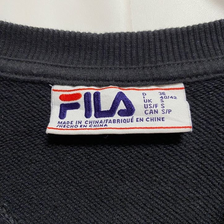 古着 used FILA フィラ 長袖ビックロゴスウェット トレーナー クルーネック 黒 ブラック Sサイズ