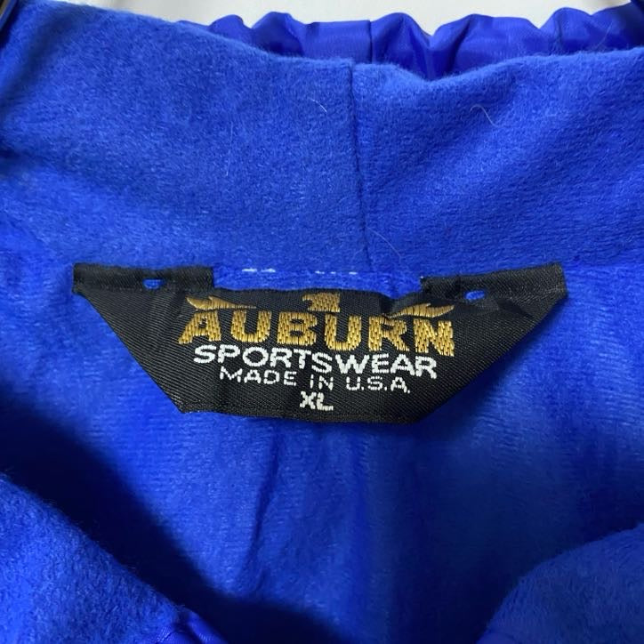 古着 used USA製 AUBURN 長袖ナイロンジャケット フルジップパーカー ワンポイント刺繍 ビッグシルエット XLサイズ