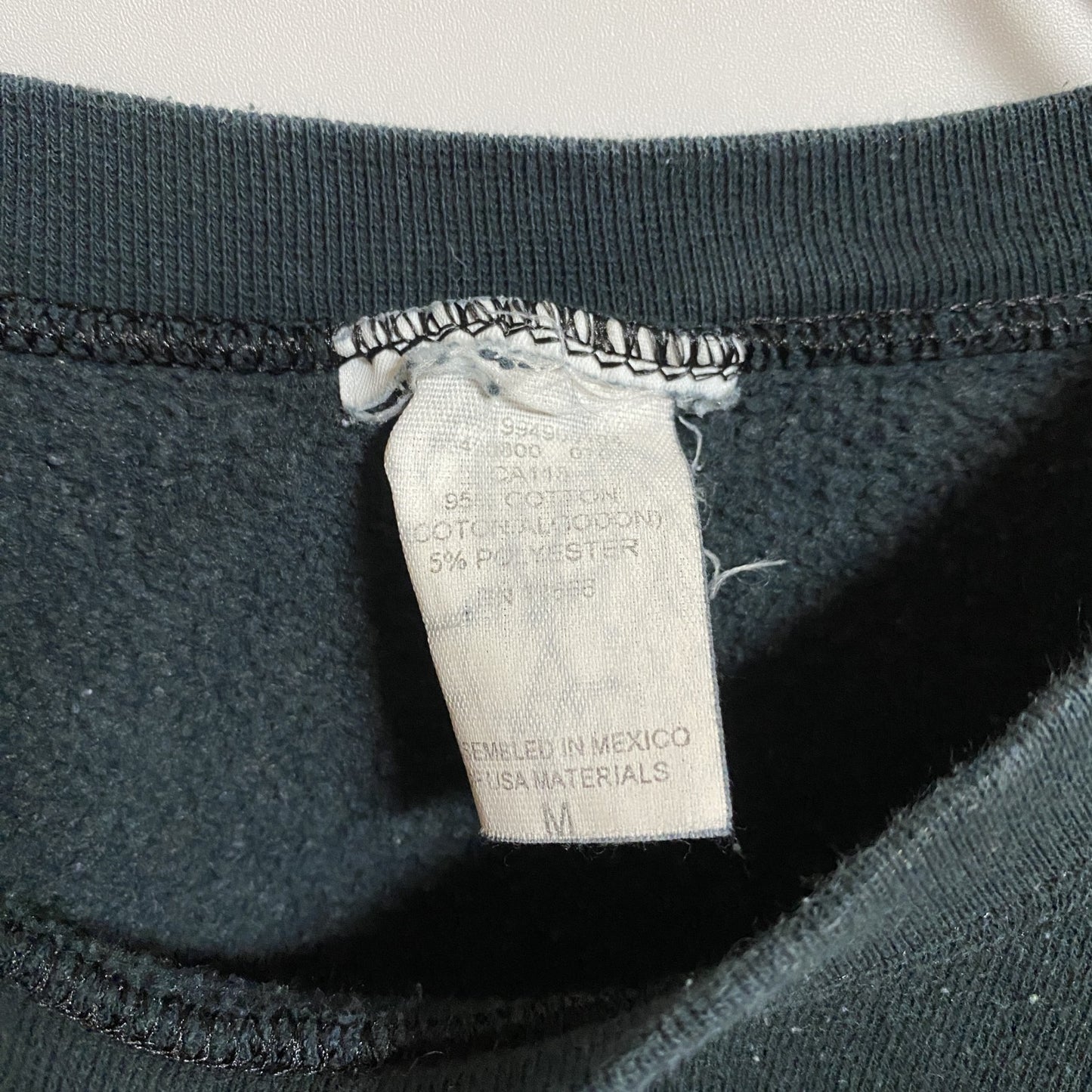 古着 used メキシコ製 長袖刺繍スウェット トレーナー 肉厚ボディ 黒 ブラック ピンク レトロデザイン Mサイズ