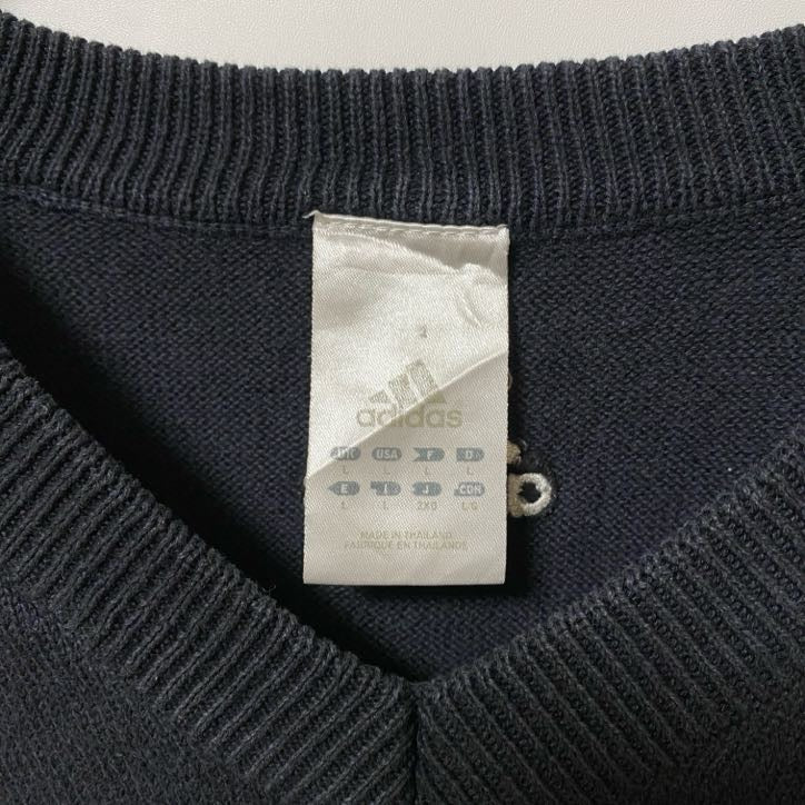 古着 used adidas アディダス Vネックニットベスト セーター ワンポイントロゴ カレッジロゴ刺繍 ブラック Lサイズ