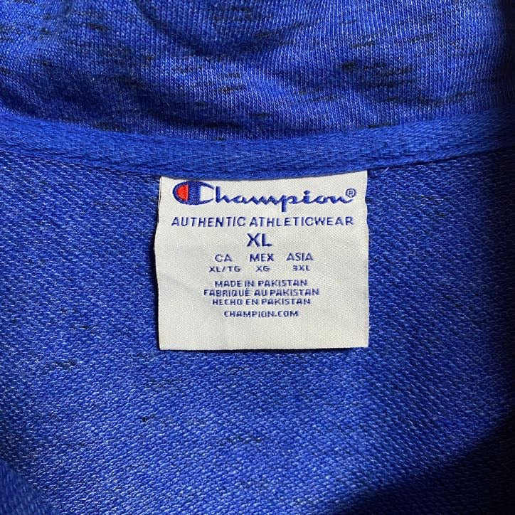 古着 used Champion チャンピオン 長袖ハーフジップスウェット トレーナー ワンポイント刺繍 青 秋冬服 XLサイズ