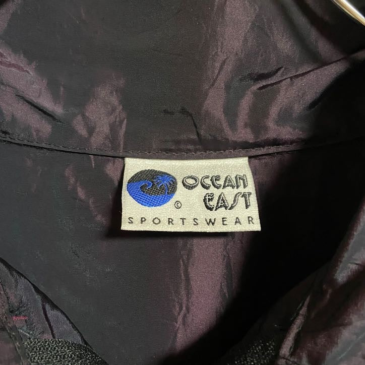 古着 used OCEANEAST 長袖ハーフジップナイロンジャケット ハイネックプルオーバー 光沢感 ワンポイント刺繍 秋冬服