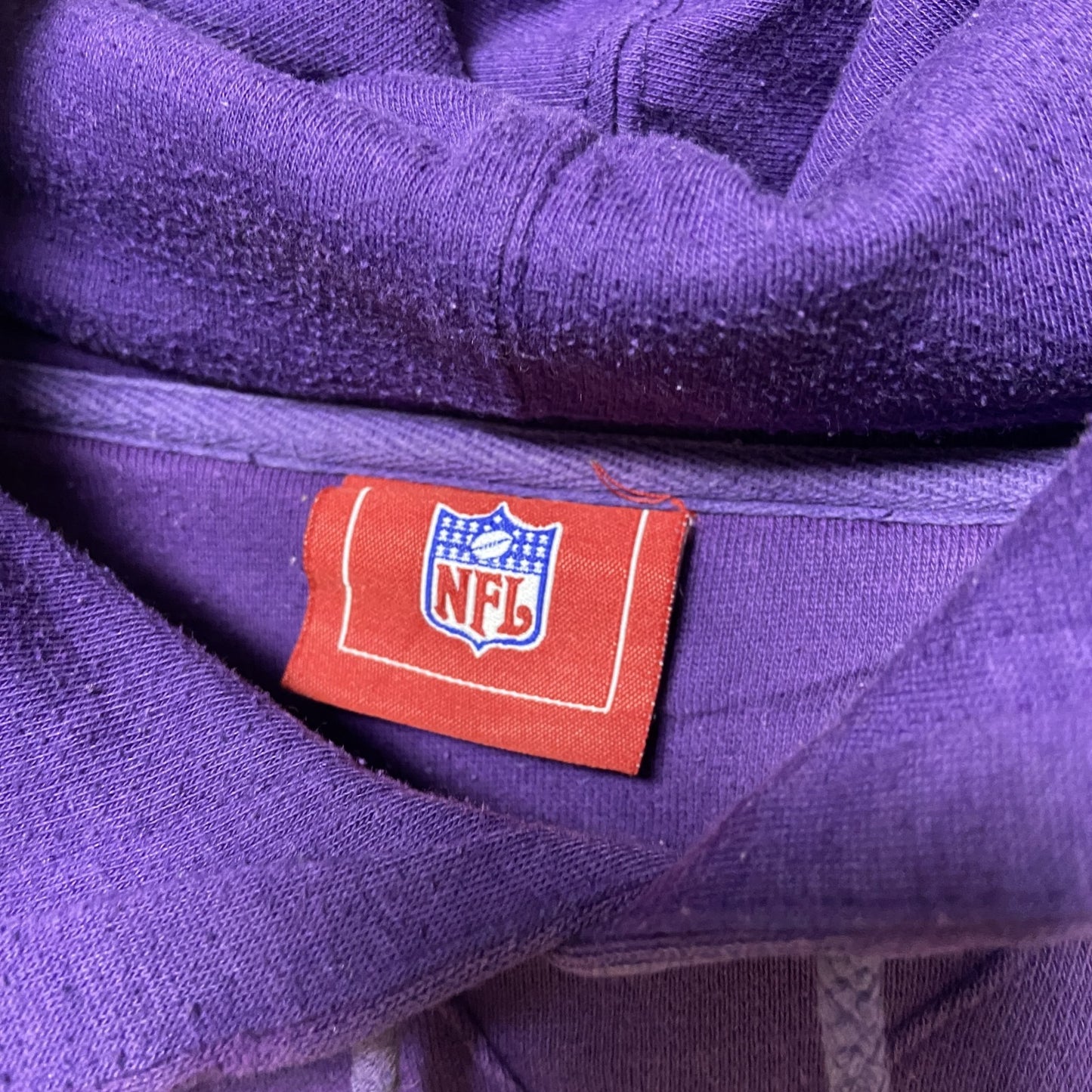 古着 used NFL ボルチモアレイブンズ RAVENS アメフト 長袖ロゴ刺繍パーカー オフィシャル 紫 パープル Lサイズ