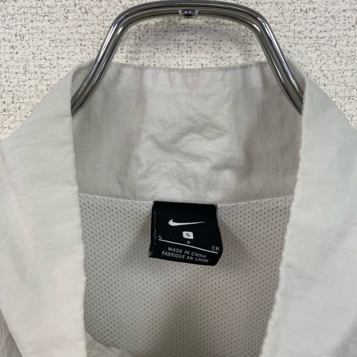 NIKE ナイキ プルオーバーナイロンジャケット ハーフジップ 黒 ブラック Sサイズ
