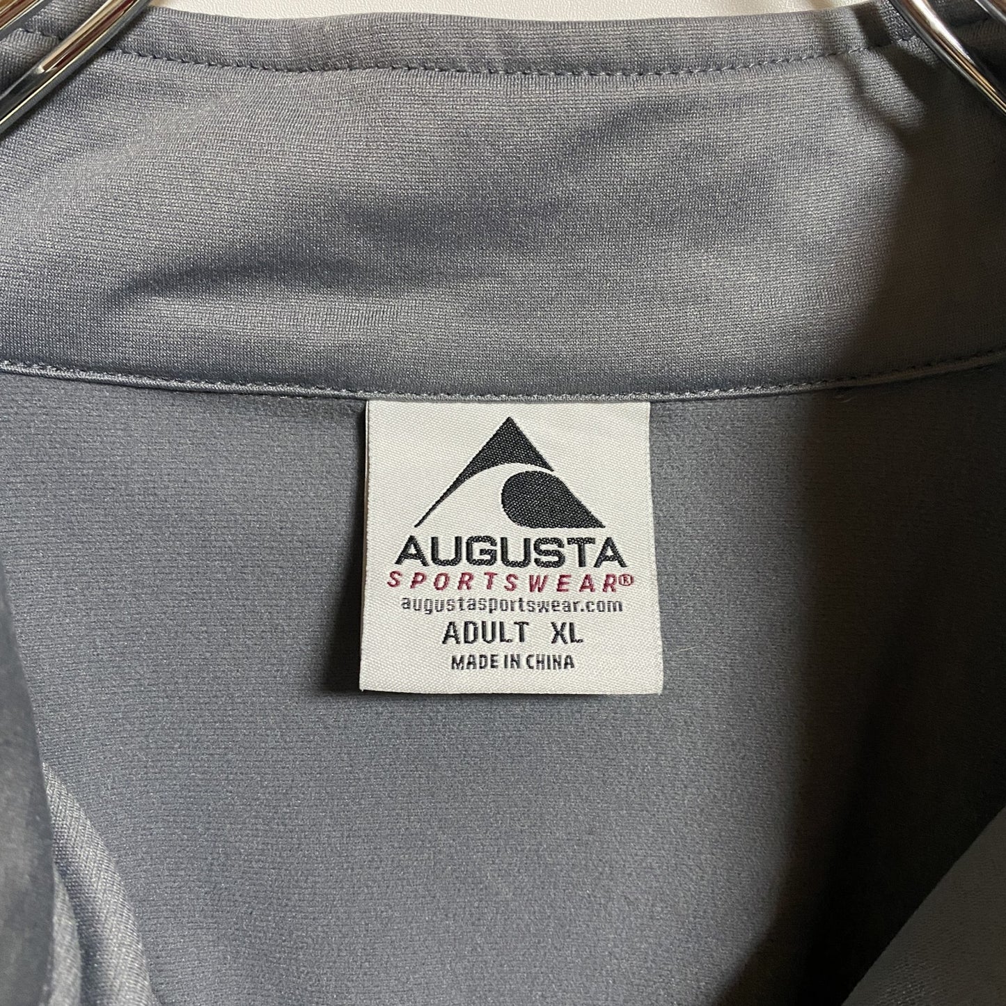古着 used AUGUSTA 長袖トラックジャケット ジャージ ワンポイント グレー 秋冬服 ビッグシルエット XLサイズ