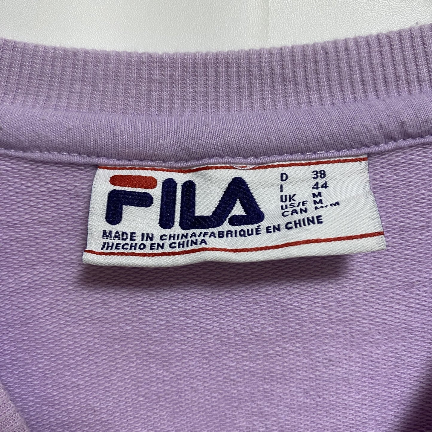 古着 used FILA フィラ 長袖ワンポイントロゴスウェット トレーナー クルーネック 紫 ピンク 秋冬服 Mサイズ