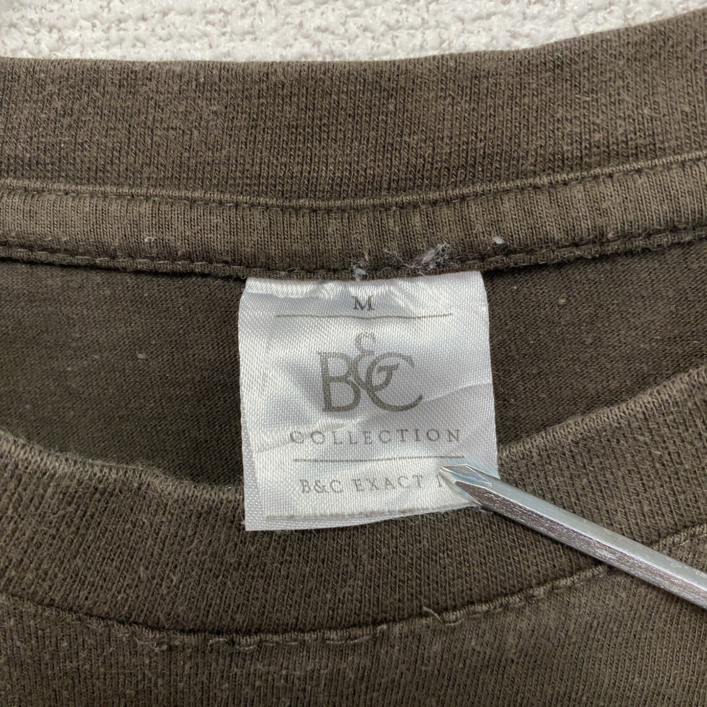 B&C 半袖プリントTシャツ アーチプリント 3連プリント 両面プリント クルーネック 茶色 ブラウン Mサイズ