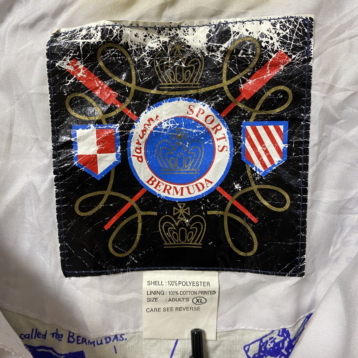古着 used DAVISONS BERMUDA 長袖ナイロンジャケット ワンポイント刺繍 ネイビー ヴィンテージ XLサイズ