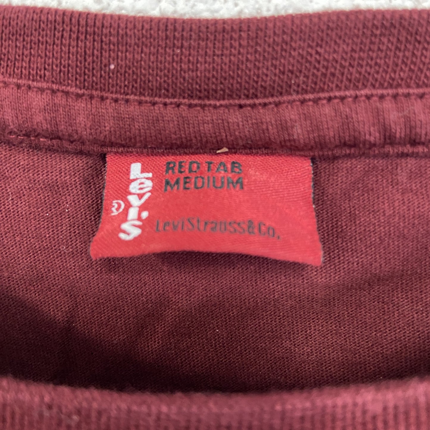 古着 used LEVI’S リーバイス 半袖プリントTシャツ クルーネック カジュアル レトロデザイン 赤 ボルドー Mサイズ