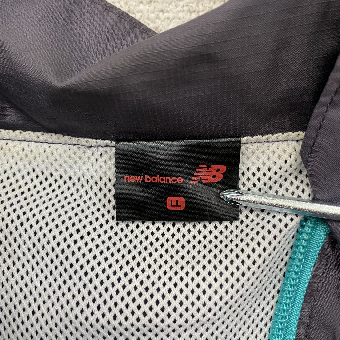 New Balance ニューバランス フルジップランニングベスト ダークグレー XLサイズ