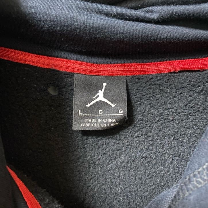 古着 used エアジョーダン 長袖ワンポイントロゴ刺繡スウェット スウェットフーディー バスケットボール 黒 Lサイズ