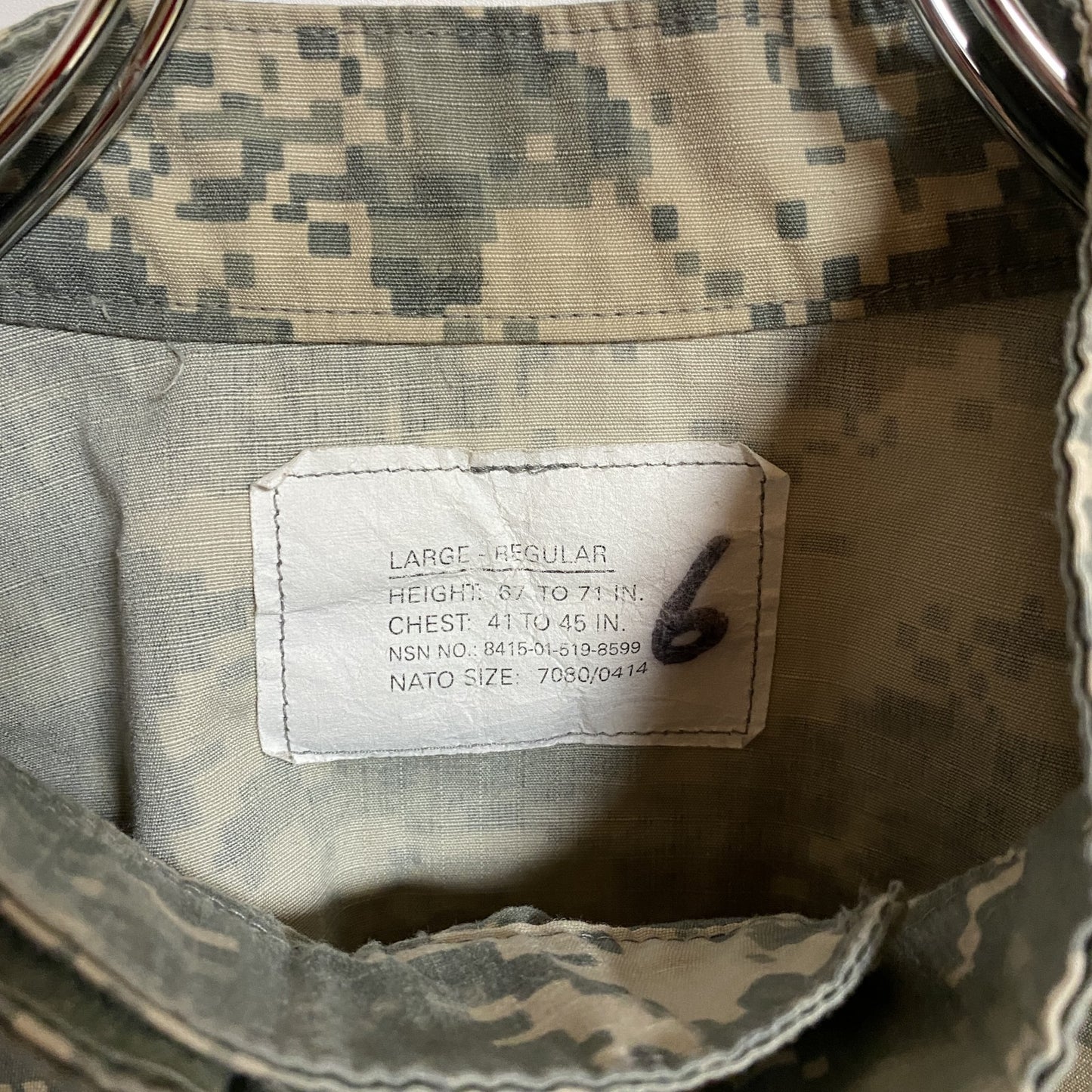 古着 used 長袖ミリタリージャケット 米軍 迷彩 カモフラ柄 U.S ARMY 緑 レトロデザイン 秋冬服 Lサイズ