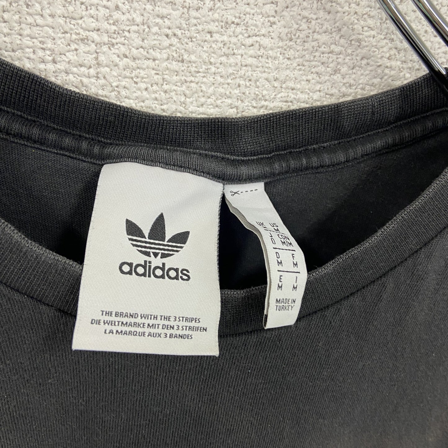 adidas アディダス 半袖プリントTシャツ 黒 ブラック Mサイズ