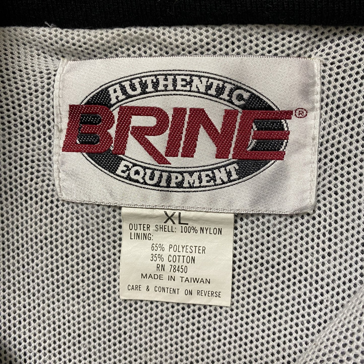 古着 used BRINE 長袖ハーフジップナイロンスタジャン ハイネックプルオーバー 刺繡デザイン ホッケー 黒 XLサイズ