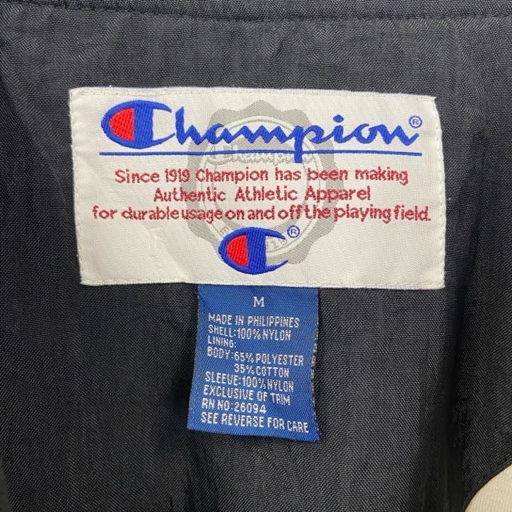 古着 used Champion チャンピオン 長袖カレッジナイロンプルオーバー ポイント刺繍 バージニア工科大学 ワインレッド