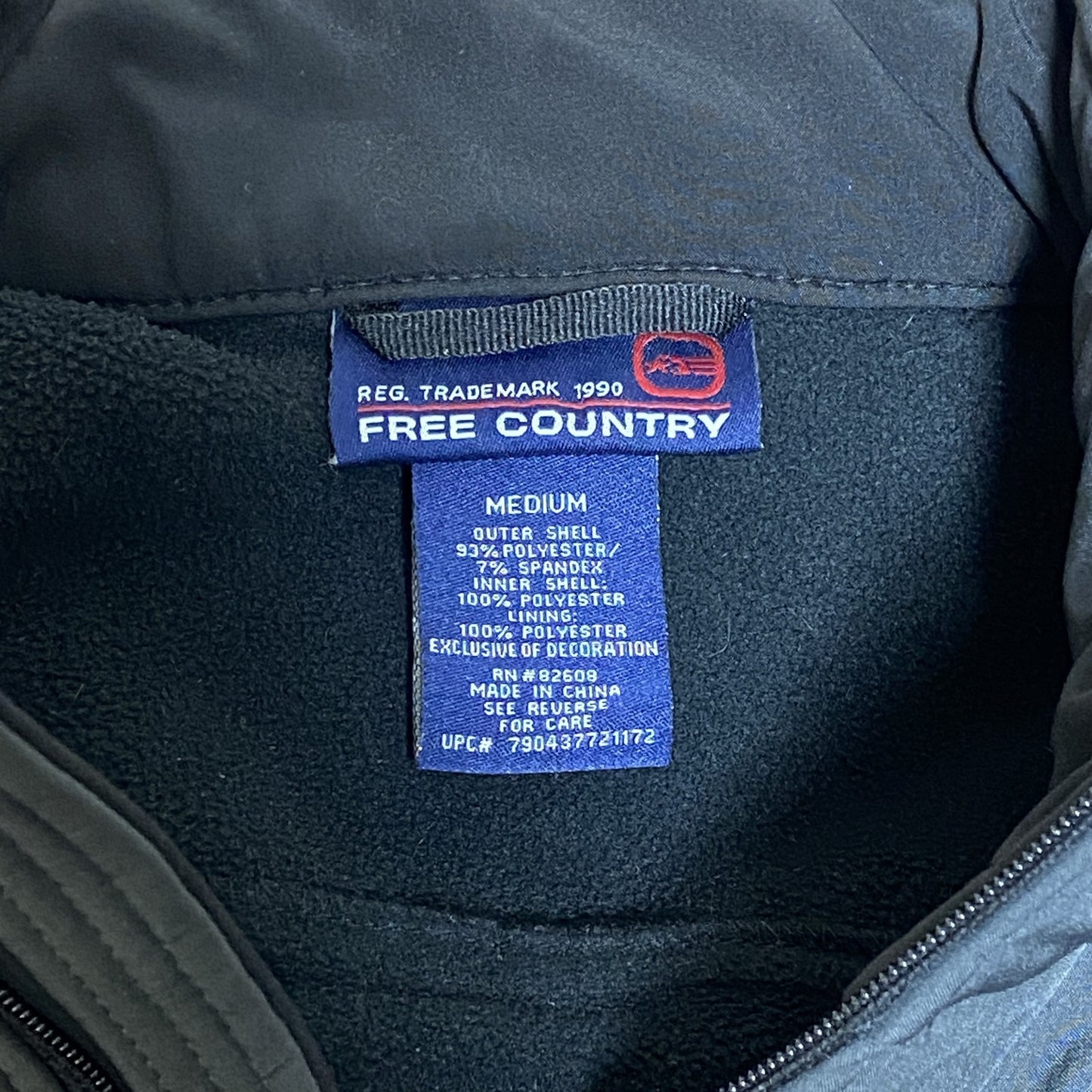 古着 used FREE COUNTRY 長袖シェルジャケット 裏地フリース ワンポイント刺繍 黒 ブラック 秋冬服 Mサイズ