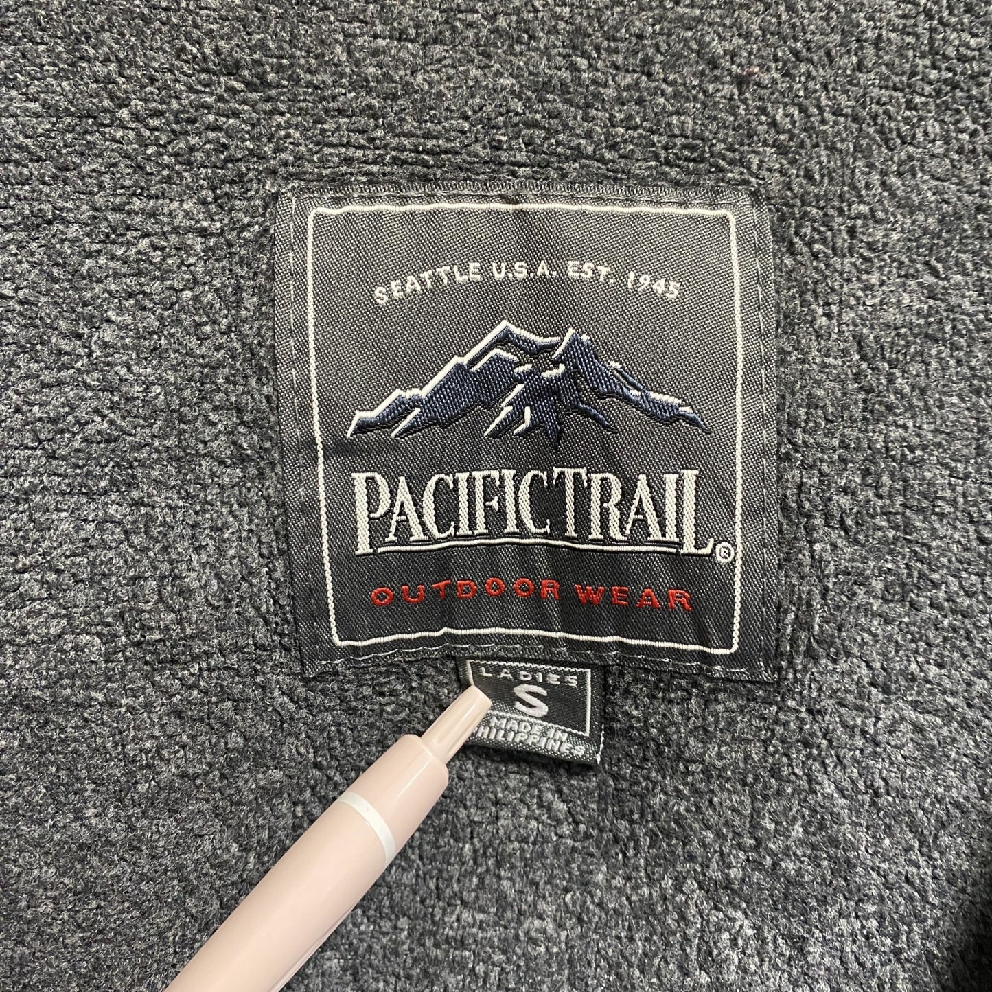古着 used PACIFIC TRAIL 長袖マウンテンパーカー ワンポイント刺繍 裏地フリース 水色 秋冬服 レトロ