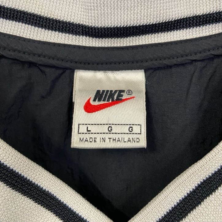 古着 used 90s NIKE ナイキ 長袖ナイロンプルオーバー ワンポイント刺繍 リブライン ヴィンテージ 黒 Lサイズ