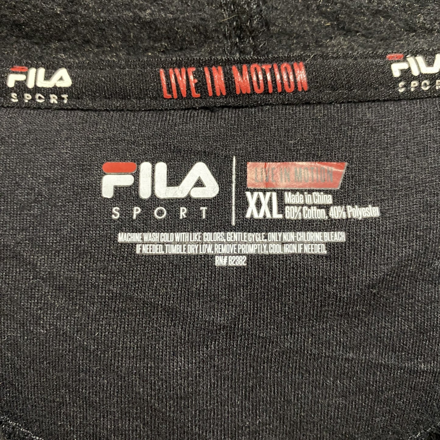 古着 used FILA フィラ 長袖ロゴプリントパーカー スウェットプルオーバー 黒 秋冬服 ビッグシルエット 2XLサイズ