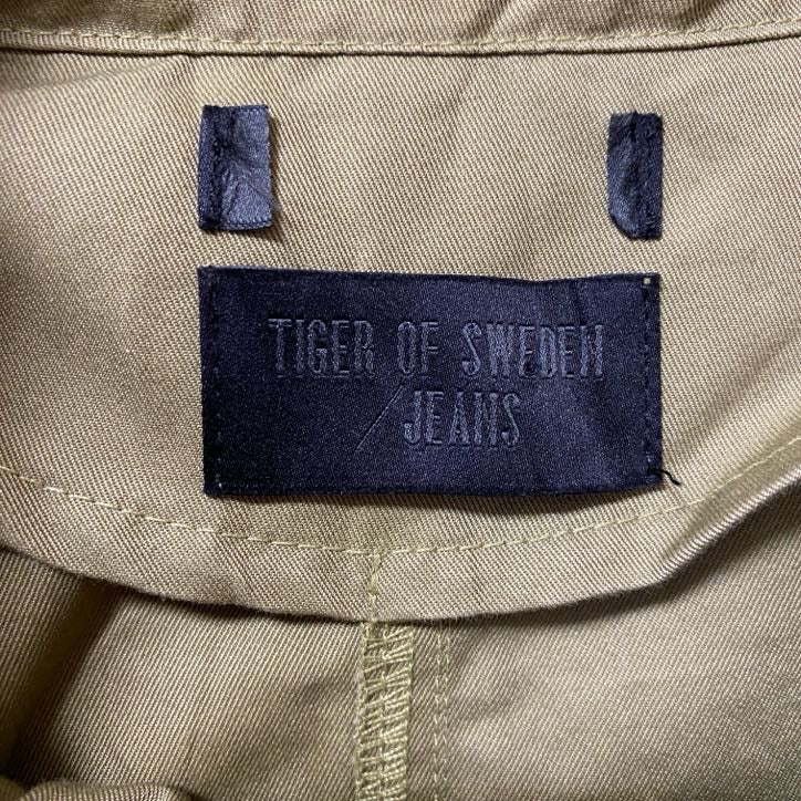 古着 used TIGER OF SWEDEN タイガーオブスウェーデン 長袖ハイネックブルゾン 無地ジャンパー ベージュ 秋冬服