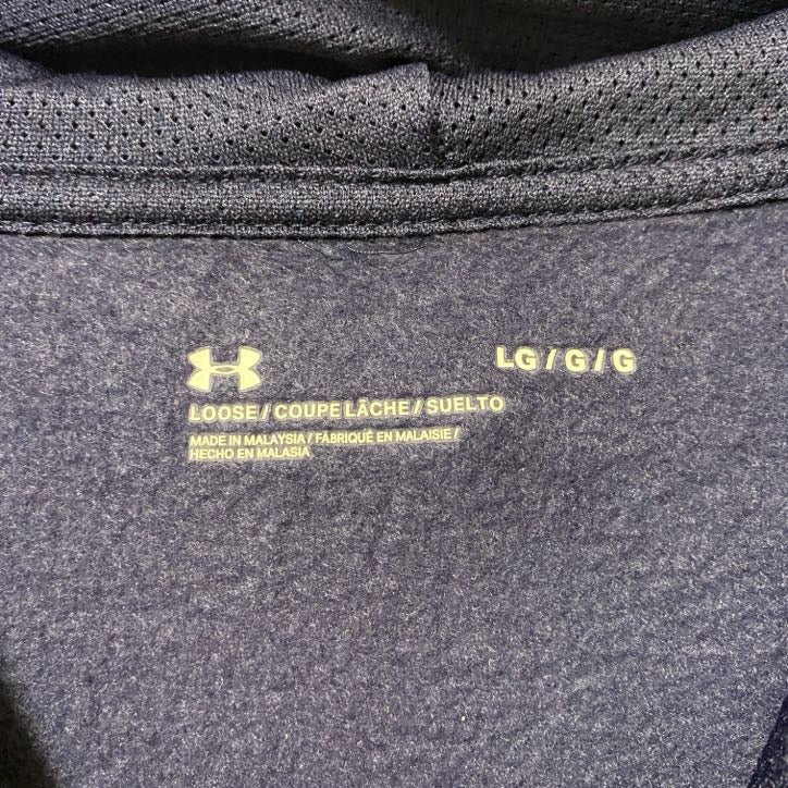 古着 used UNDER ARMOUR 長袖ワンポイント刺繍パーカー スウェットプルオーバー 紺 ネイビー 秋冬服 Lサイズ