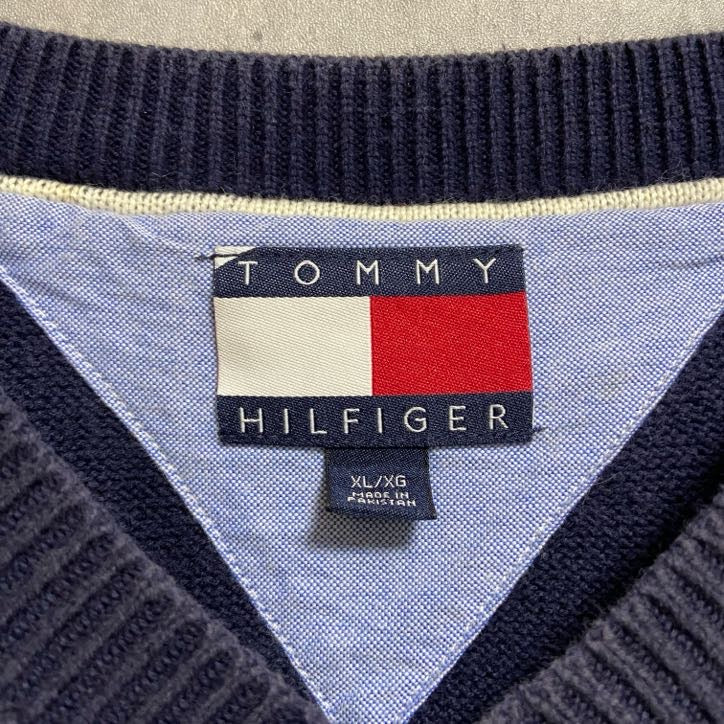 古着 used TOMMYHILFIGER トミーヒルフィガー ワンポイント刺繍ニットベスト Vネック ネイビー XLサイズ