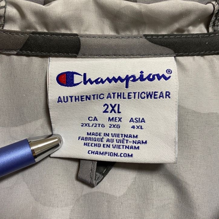 古着 used Champion チャンピオン 長袖ハーフジップカレッジナイロンジャケット ラマー 迷彩 カーキ柄 オーバーサイズ
