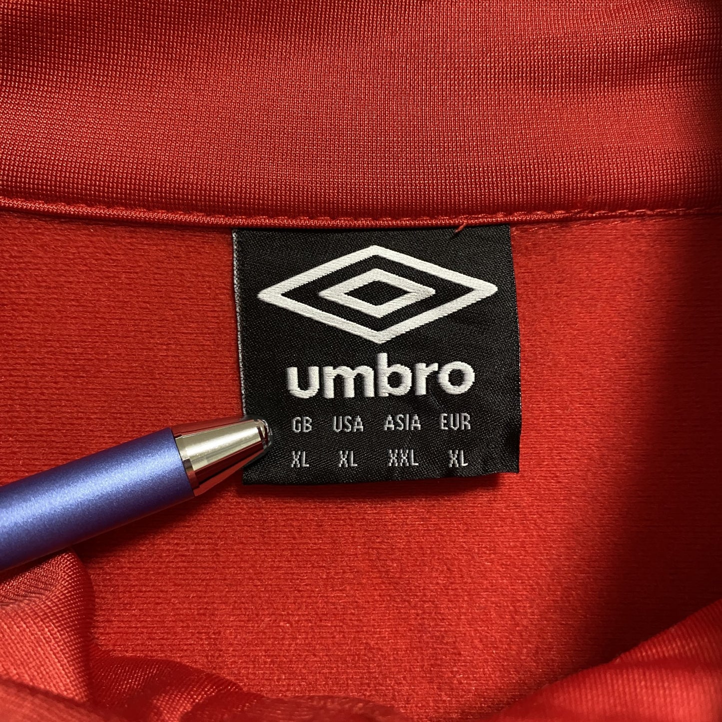 古着 used umbro アンブロ 長袖フルジップトラックジャケット ジャージ ロゴプリント 赤 ネイビー オーバーサイズ