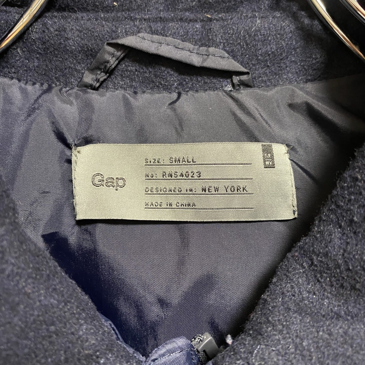古着 used GAP ギャップ 長袖襟付きナイロンブルゾン ジャンパー フルボタン ダークネイビー 秋冬服 Sサイズ