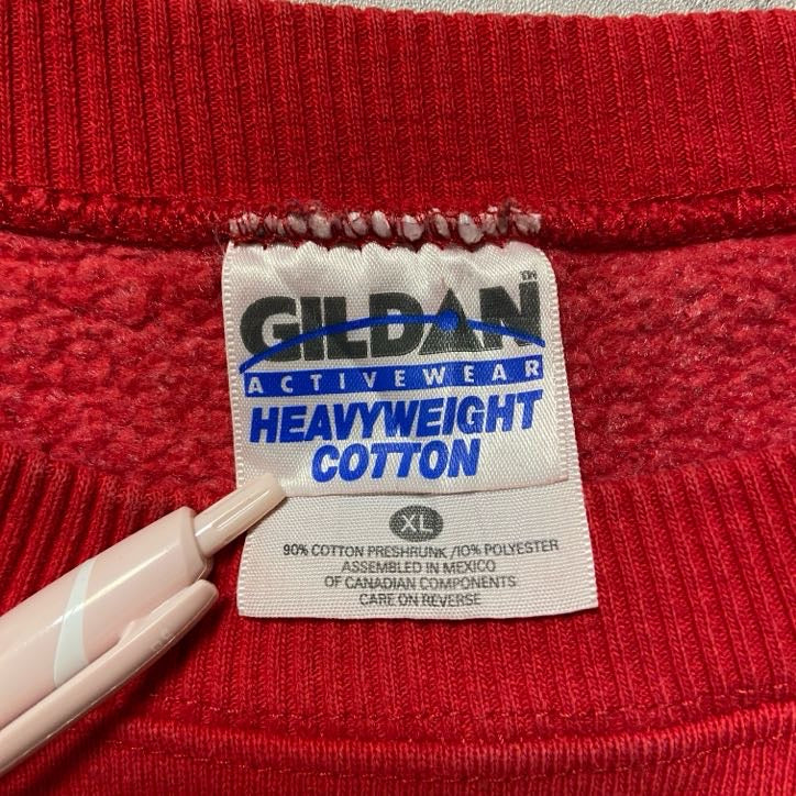 古着 used GILDAN ギルダン 長袖ロゴプリントスウェット トレーナー バックプリント 赤 オーバーサイズ XLサイズ