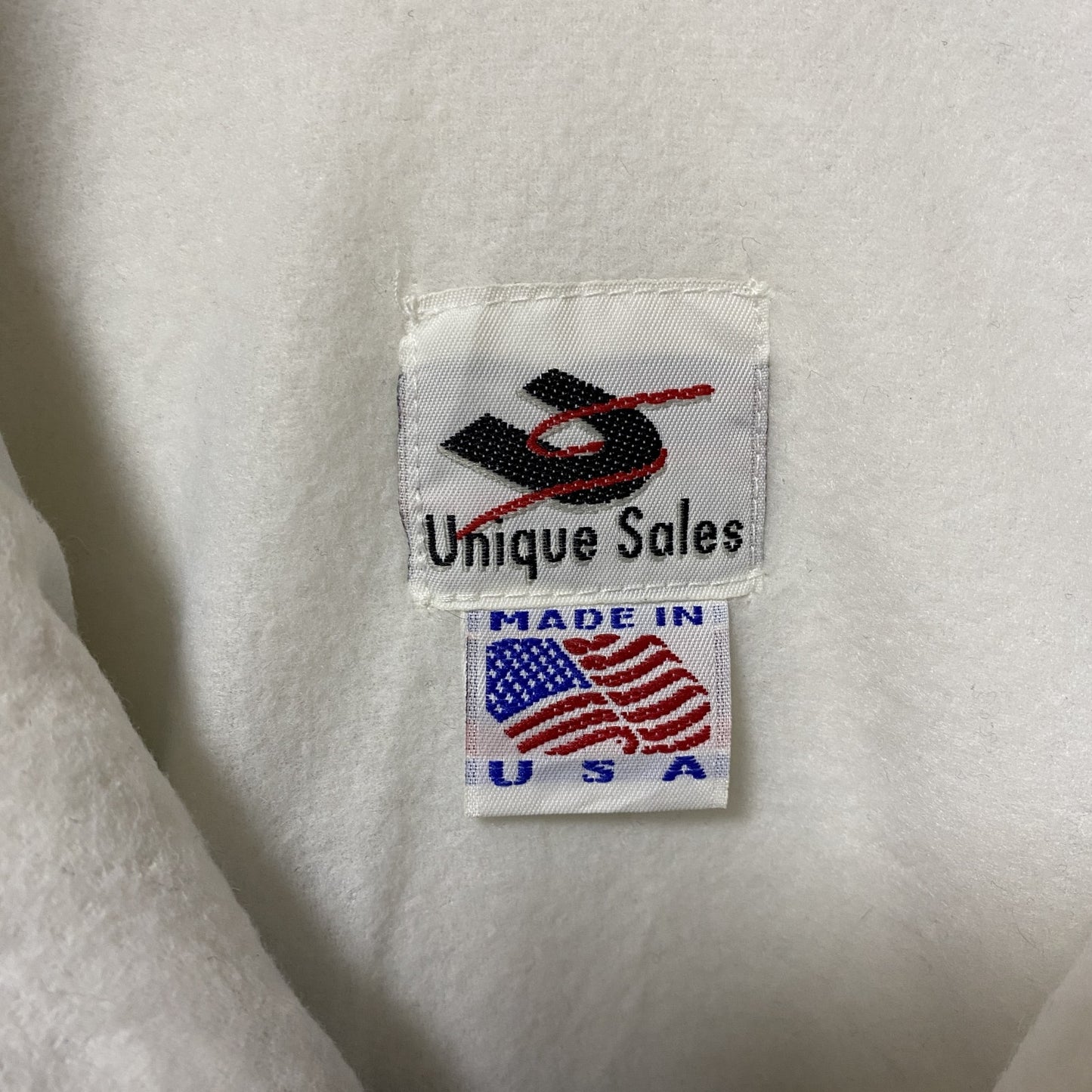 古着 used Unique Sales USA製 長袖ナイロンジャケット ワンポイント刺繍 アリゾナ大学 ハイネック 赤 白