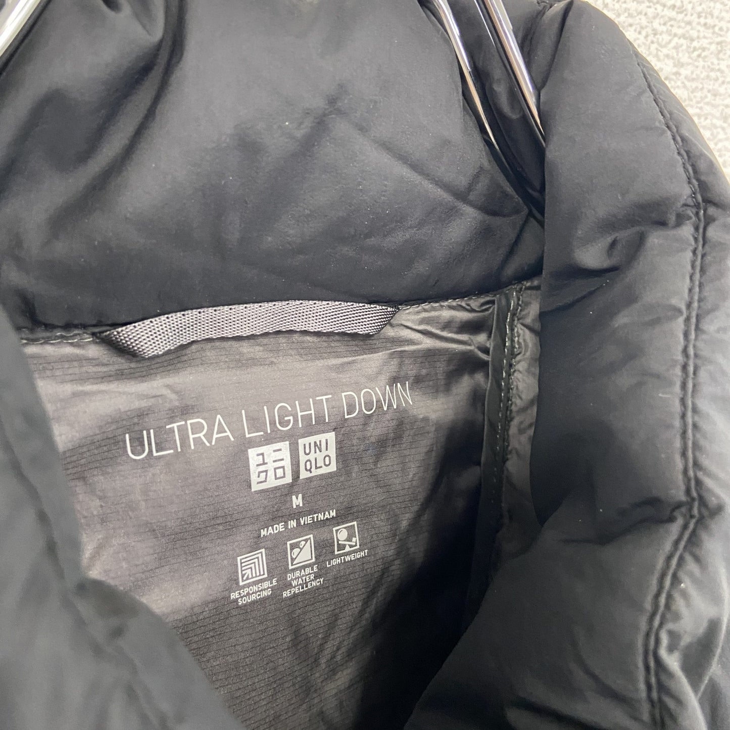 UNIQLO ユニクロ ウルトラライトダウンジャケット ダウン90% 黒 ブラック Mサイズ