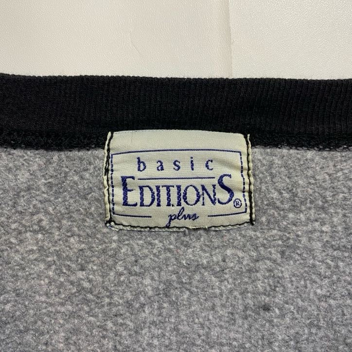 古着 used basic EDITIONS 長袖立体プリントスウェット クルーネックトレーナー 森林 黒 ブラック 秋冬服