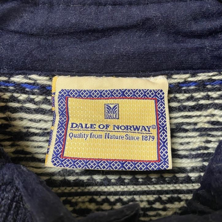 古着 used DARE OF NORWAY 長袖ニットカーディガン ノルディック柄 フルジップ ネイビー 雪柄 Mサイズ