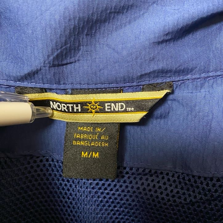 古着 used NORTH END ノースエンド 長袖ハイネックナイロンプルオーバージャケット 刺繍デザイン ブルー Mサイズ