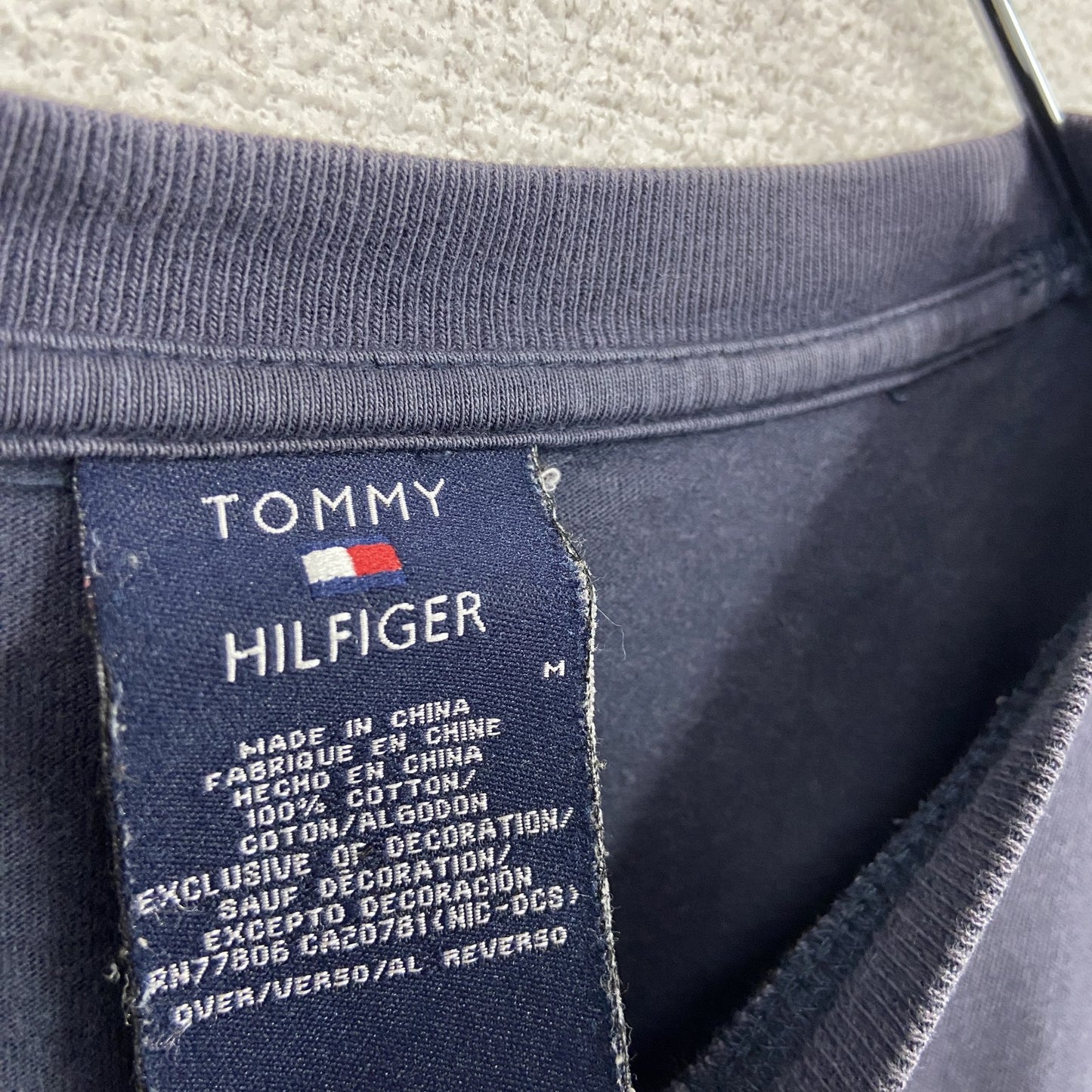 TOMY HILFIGER トミーヒルフィガー 半袖フロントロゴTシャツ 紺 ネイビー Mサイズ