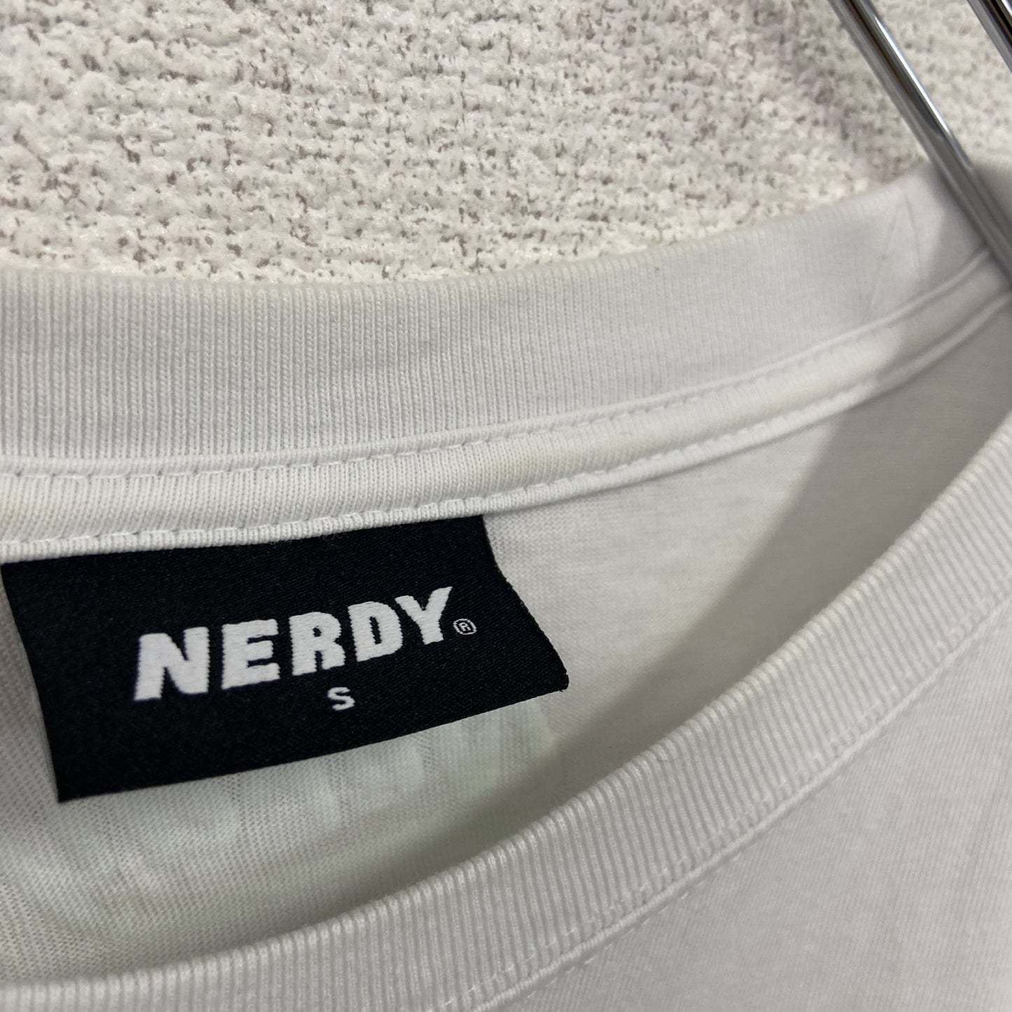 NERDY ノルディー 半袖ロゴプリントTシャツ 白 ホワイト Sサイズ