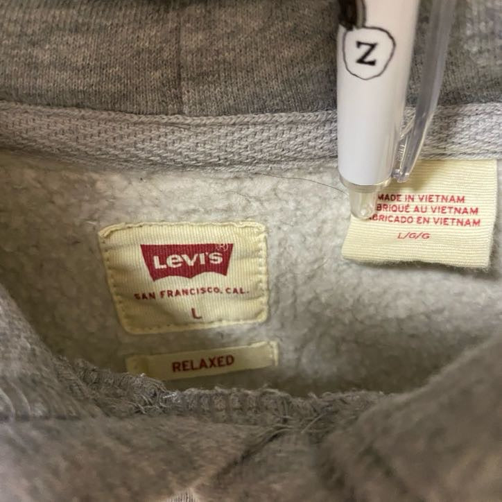 古着 used LEVI’S リーバイス 長袖ビッグロゴデザインパーカー スウェットフーディ グレー 前ポケット Lサイズ