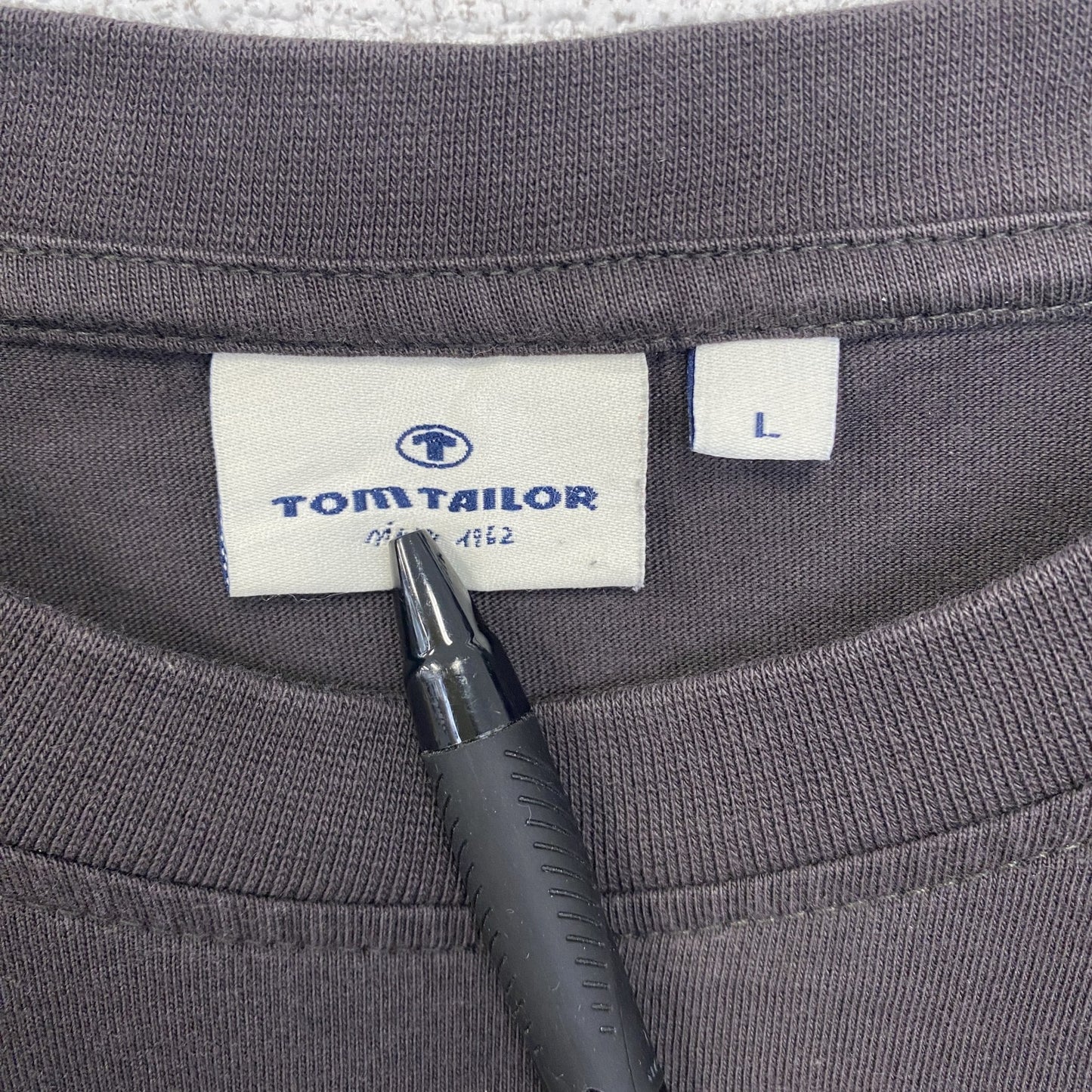 古着 used TOM TAILOR 長袖プリントTシャツ trash MUSIC 立体デザイン クルーネック 茶色 Mサイズ