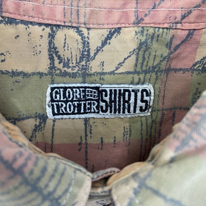 古着 used GLOBE TROTTER 長袖プリント総柄シャツ レトロデザイン 胸ポケット チェック ベージュ