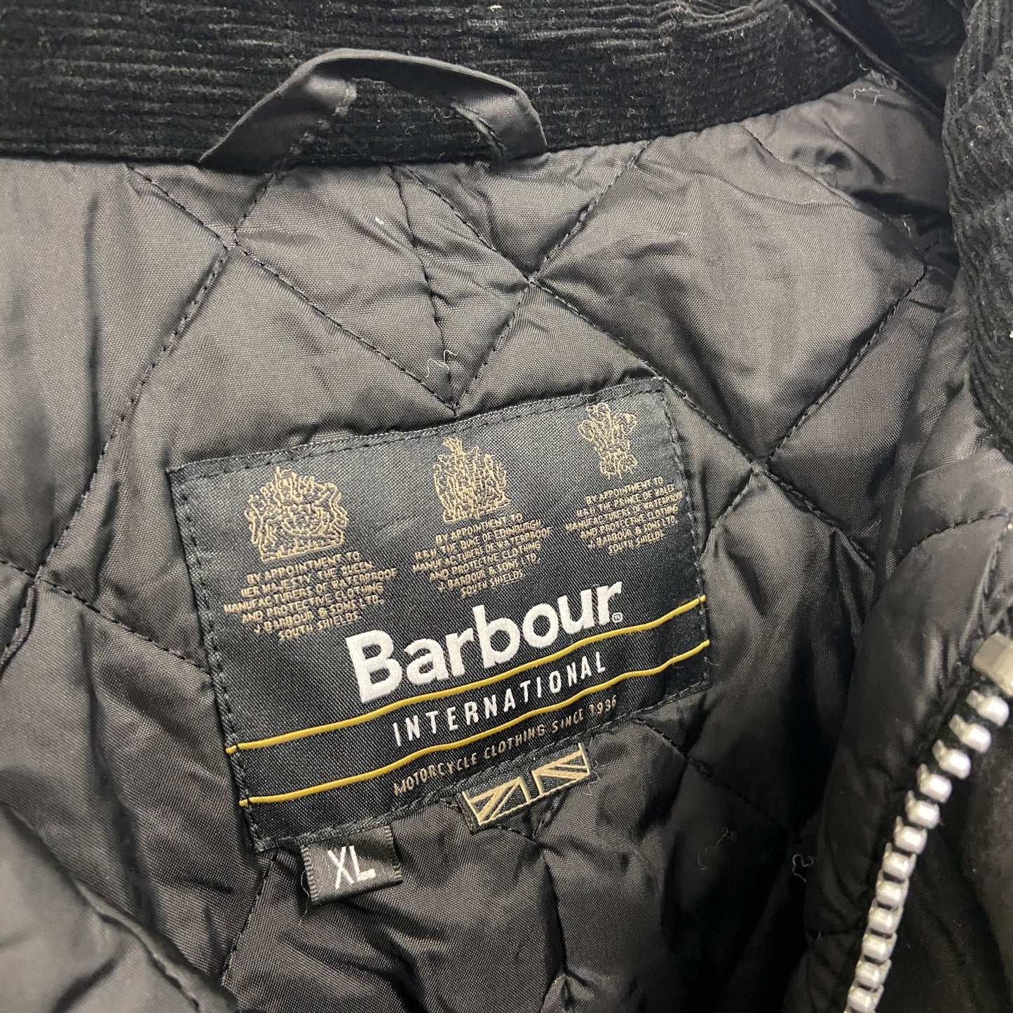 Barbour バブアー INTERNATIONAL オイルドジャケット 中綿入り 黒 ブラック XLサイズ