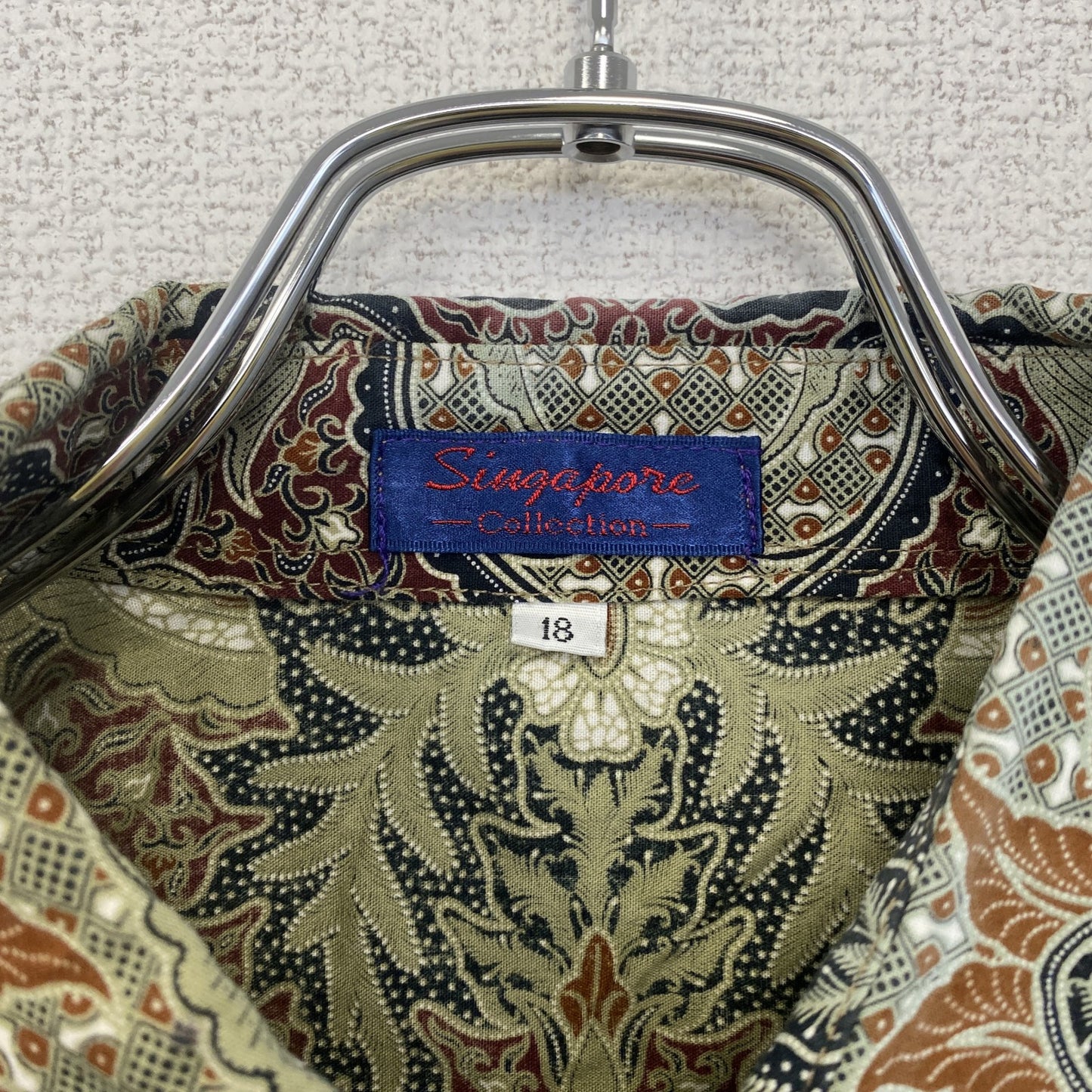 古着 used Singapore 半袖プリント柄シャツ 総柄 バティックシャツ レトロデザイン 民族 幾何学 緑 グリーン
