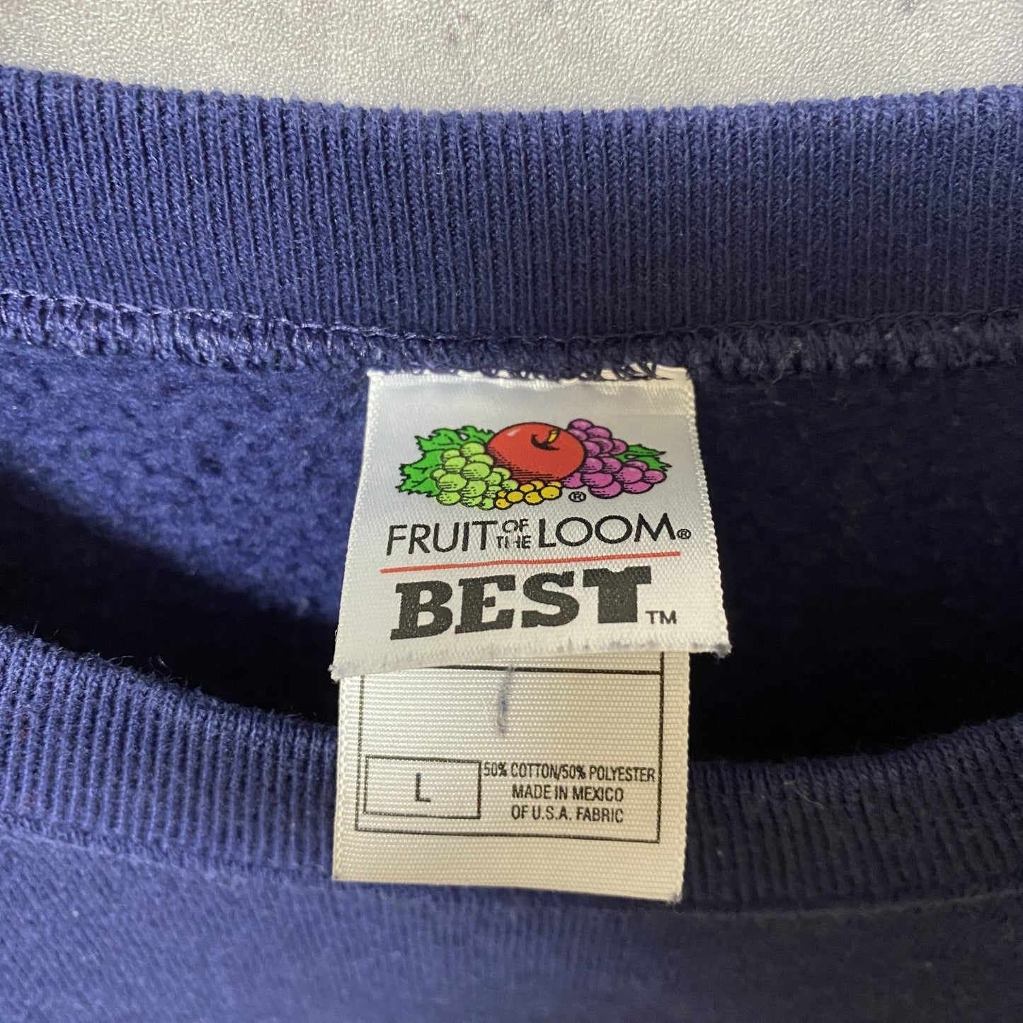 古着 used FRUIT OF THE LOOM 長袖スウェット トレーナー ワンポイント刺繍 クルーネック ネイビー Lサイズ