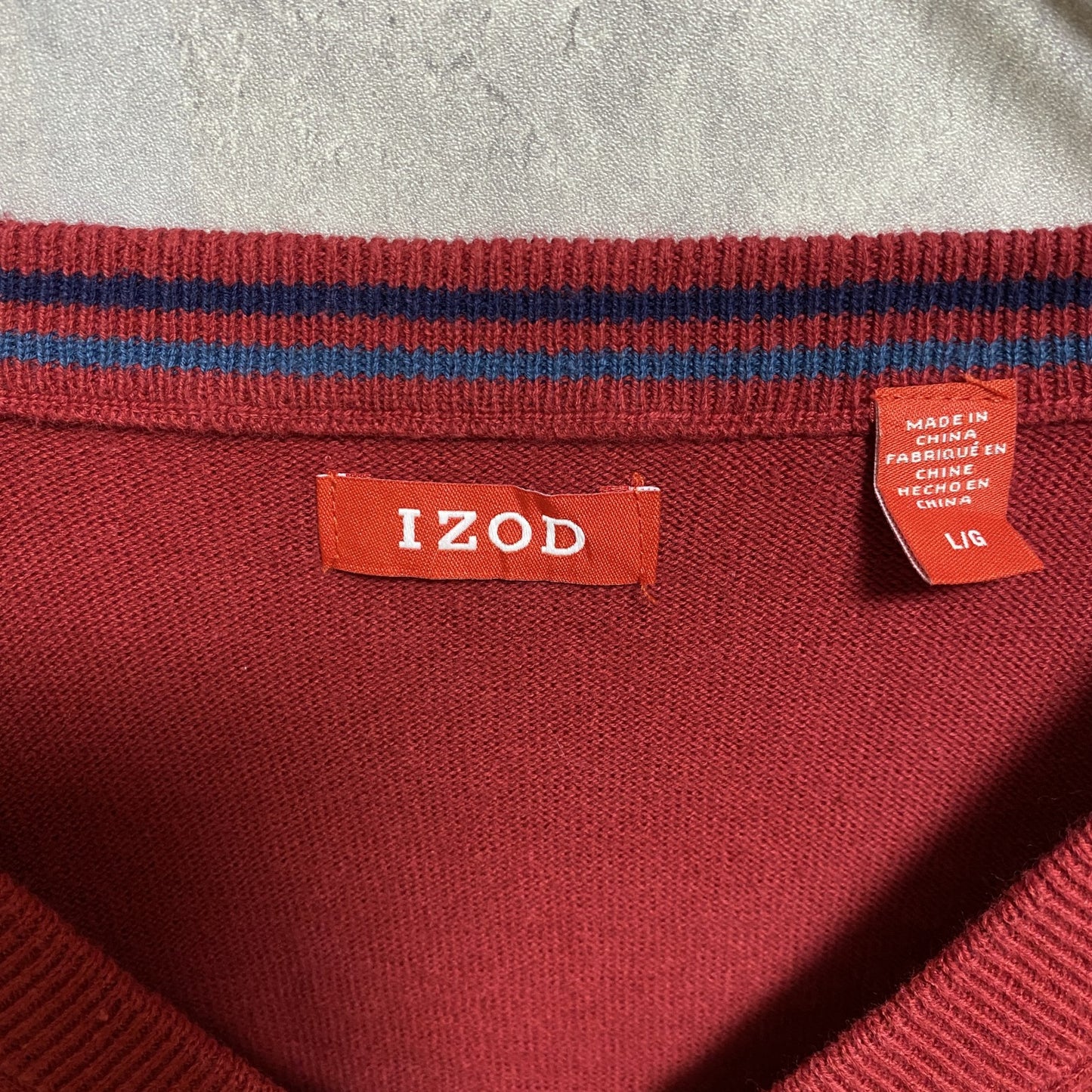 古着 used IZOD アイゾッド 無事ニットベスト ワンポイントロゴ刺繍 赤 レッド ノームコア レトロデザイン Lサイズ