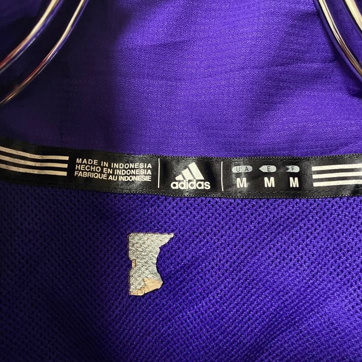 古着 used adidas アディダス 長袖ナイロンジャケット ジップアップアウター ワンポイント刺繍 パープル Mサイズ