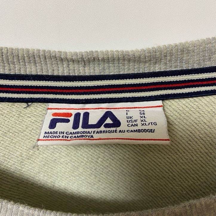 古着 used FILA フィラ 長袖ワンポイントロゴ刺繍スウェット トレーナー グレー クルーネック 秋冬服 XLサイズ