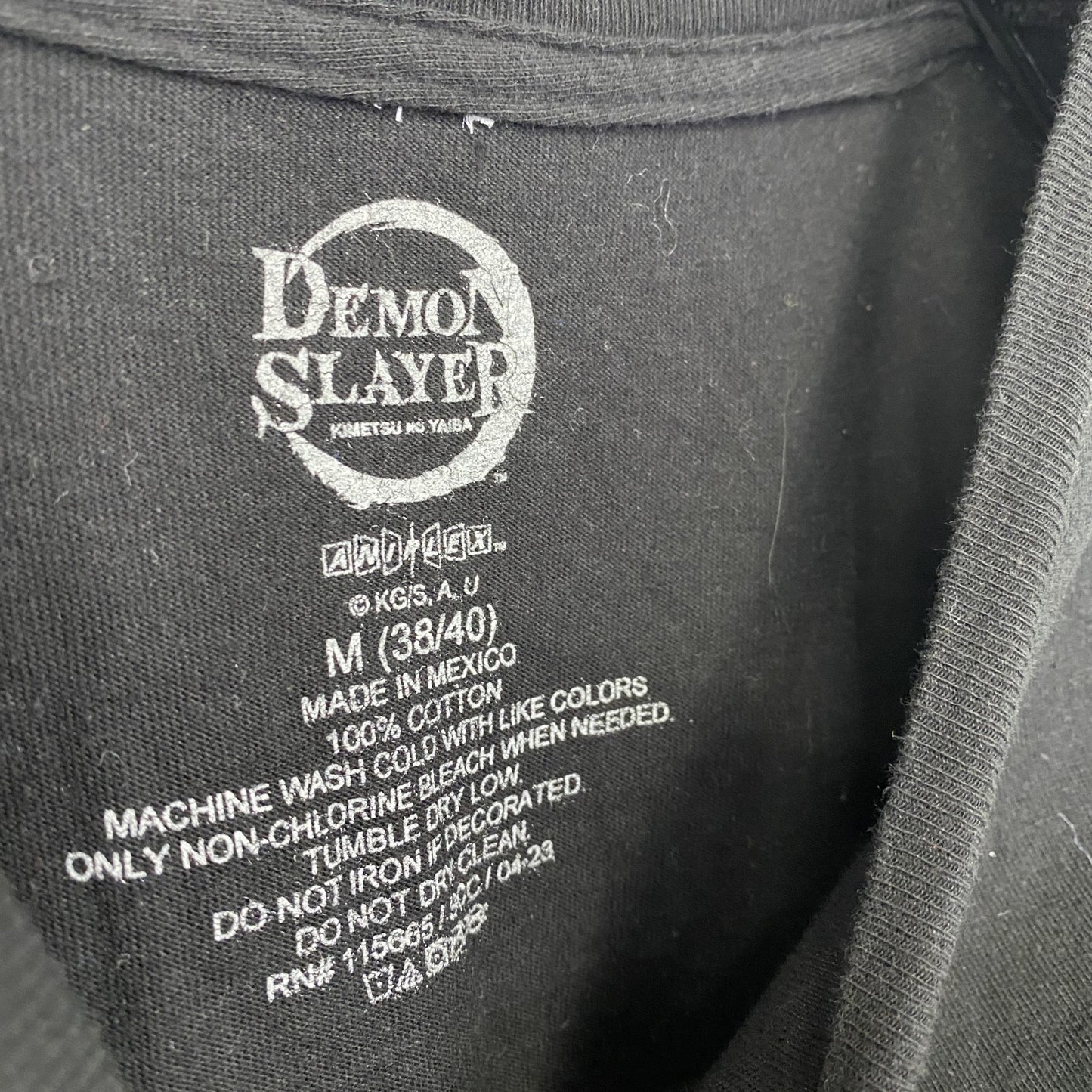 古着 used DEMON SLAYER 半袖アニメプリントTシャツ 鬼滅の刃 クルーネック 黒 カジュアルデザイン Mサイズ