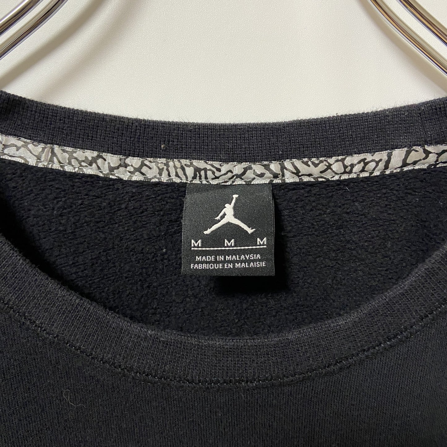 古着 used NIKE AIR JORDAN 長袖ワンポイントロゴ刺繍スウェット トレーナー 黒 ブラック Mサイズ
